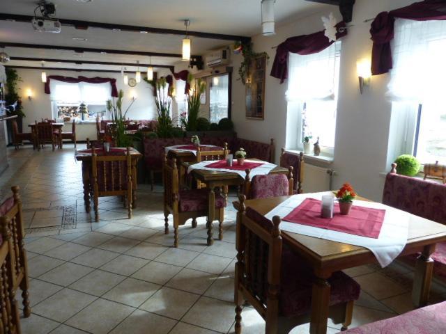 Hotel/Restaurant Balkan Soemmerda Exterior photo