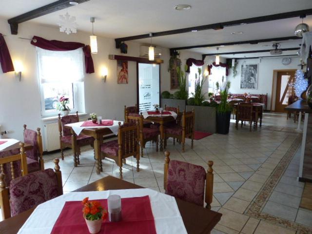 Hotel/Restaurant Balkan Soemmerda Exterior photo